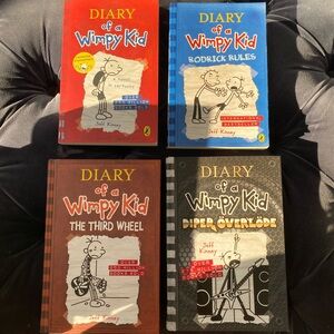 4 Diary of a Wimpy Kid books
